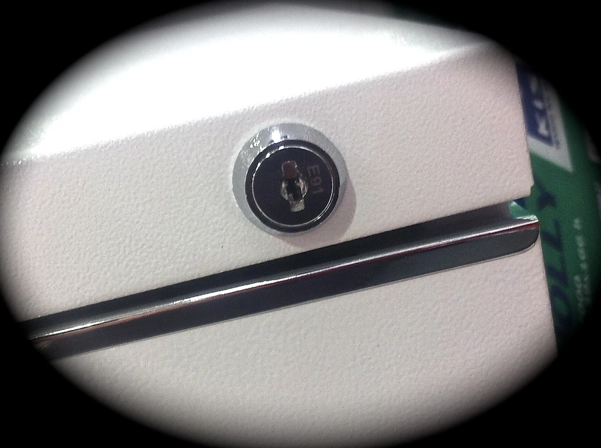 Officeworks Filing Lock Matttroy