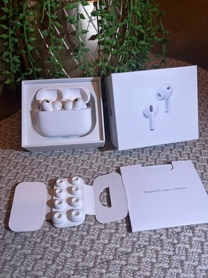  	 Like new condition  	 	 Battery like new  	 	 Includes all original accessori