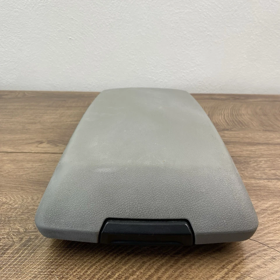 Dodge Charger Magnum Chrysler 300 2005 2006 2007 consola central reposabrazos tapa gris Foto 2 de 4