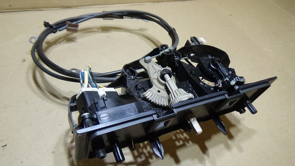 2000-2006 Toyota Tundra AC Heater Temperature Manual Control Switch - Image 3 of 4