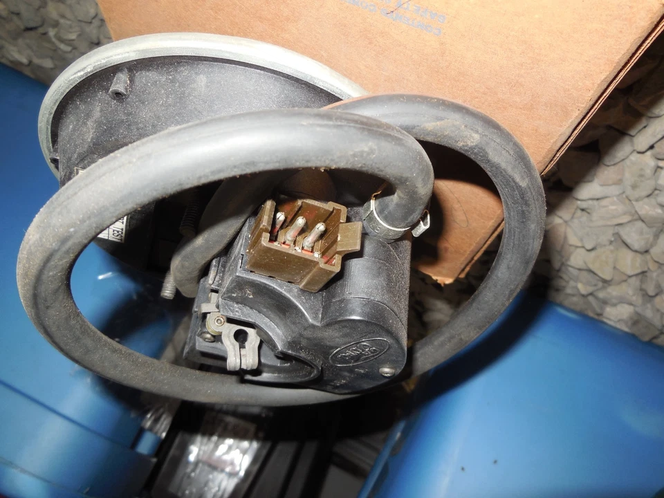 NOS 1979 80 81 82 83 FORD CROWN VICTORIA 5,0 L CONTROL DE VELOCIDAD SERVO D9AZ-9C735-A Foto 4 de 4