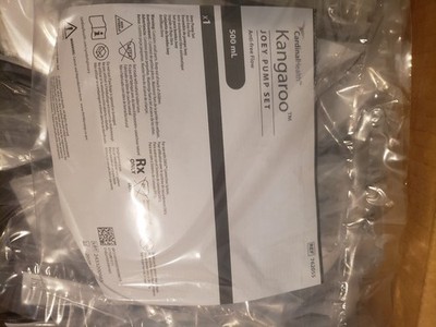 Kangaroo feeding bags