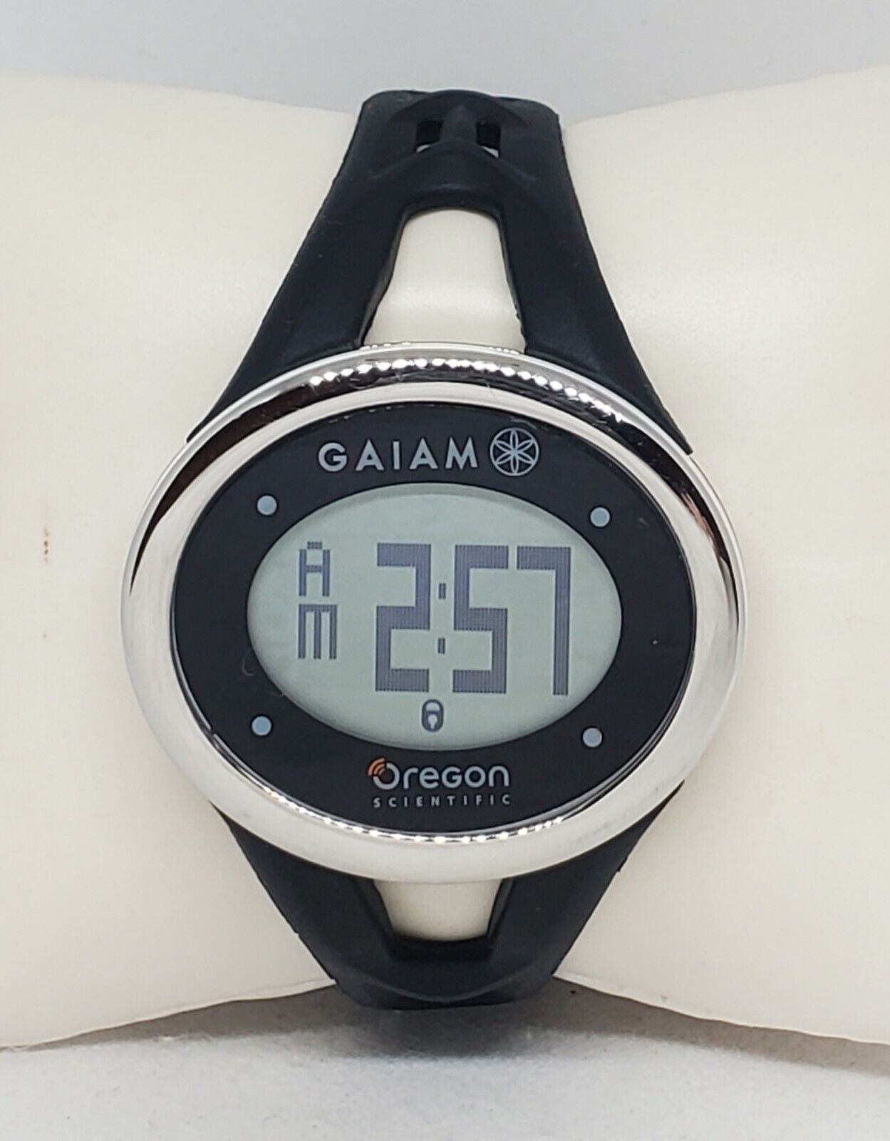 Gaiam by Oregon Scientific Touch Screen Strapless Heart Rate Digital Watch C8