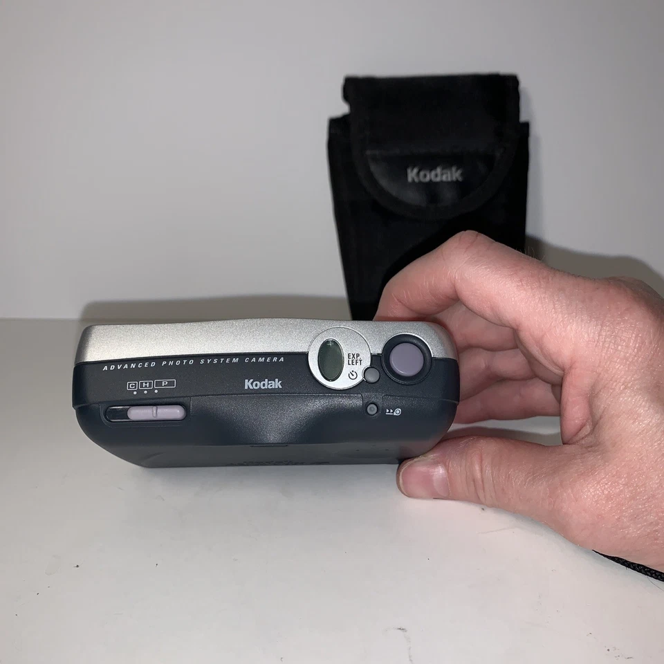 Cámara fotográfica compacta Kodak Advantix F320 APS buen estado con estuche Foto 3 de 4