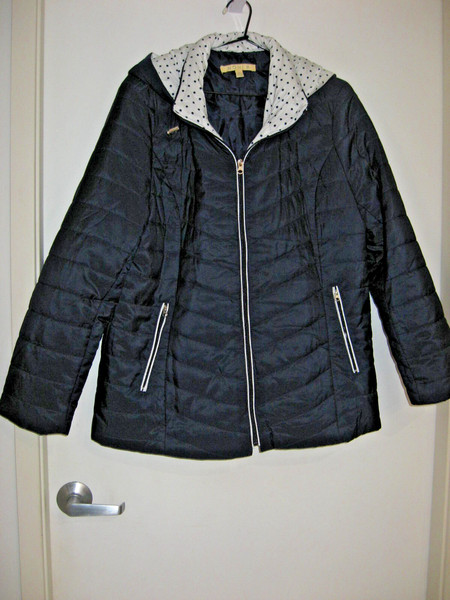 NONI B NAVY BLUE ZIP UP PUFFER JACKET WITH HOOD+POLKA DOT DETAILS SIZE 14 VGC