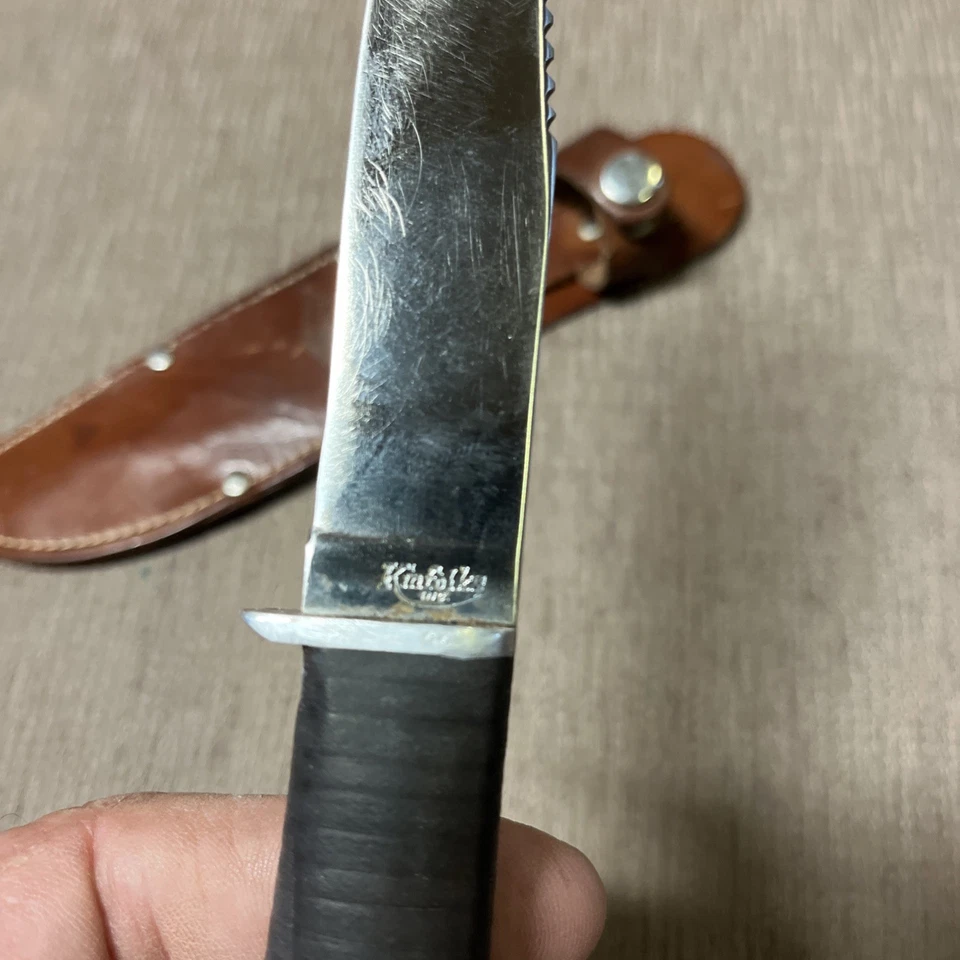 Kinfolks de colección, "pájaro y trucha", cuero, cuchillo de pesca, funda original Foto 3 de 4