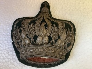 MAGNIFIQUE ORNEMENT COURONNE IMPERIALE brodé cannetille