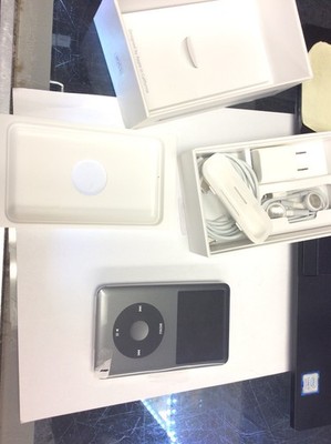 Apple iPod Classic 7th Generation 160 GB Model A1238 for
