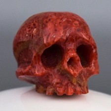 Perle Crâne Humain Sculptée à la Main Corail Éponge Rouge 11.56mm Trous Vertical