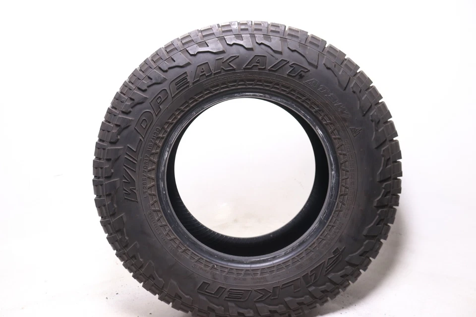 Usado LT 285/70R17 Falken Wildpeak A/T AT3W - 116/113Q - 12/32 Sin reparaciones Foto 4 de 4