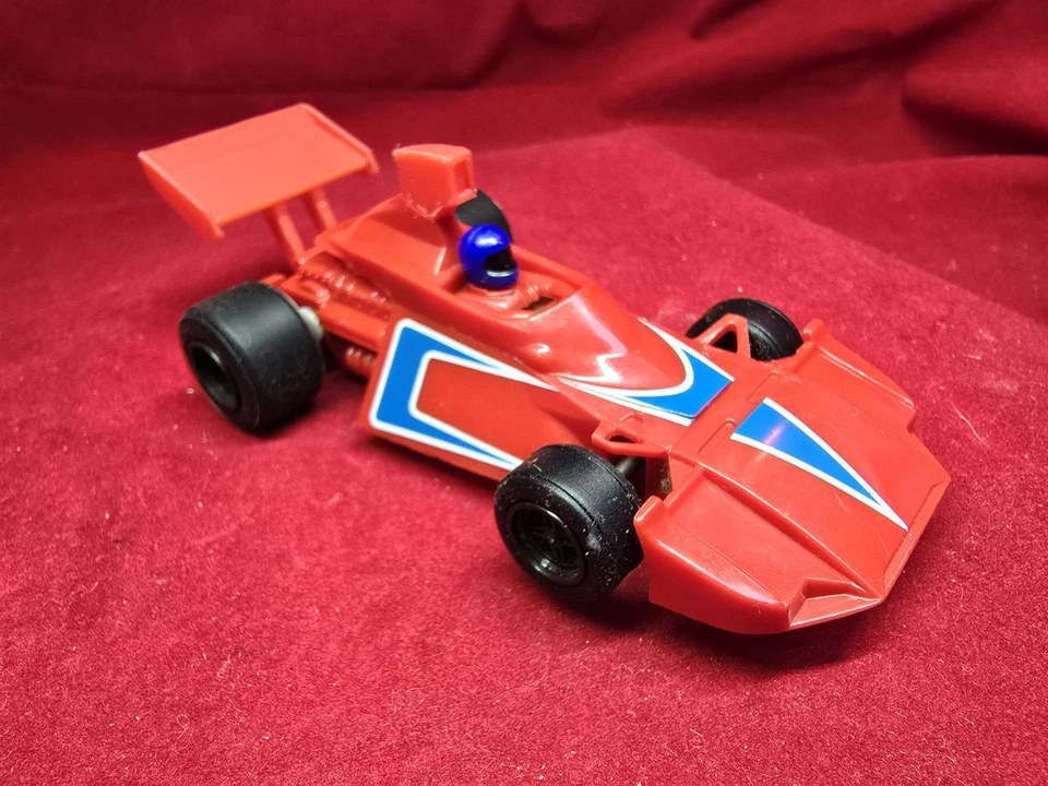 Scalextric C120 Red Brabham BT44B Slot Car ** FREE UK P&P** - Image 4 of 4