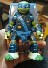 Viacom Teenage Mutant Ninja Turtle Leonardo Throw n Battle Figure 2013