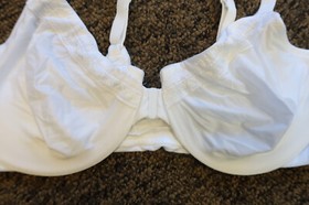 New Wacoal Perfect Primer Front Close Underwire Bra - 36C - White - # 855313
