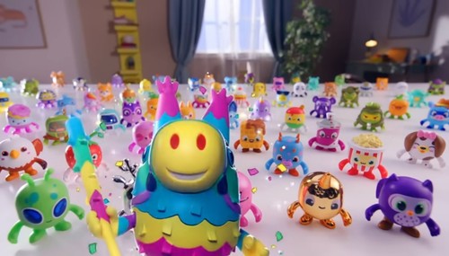Pinata Smashlings Rainbow Pods ROBLOX Series 1 DUSTY With Unused Code NEW - Picture 8 of 8