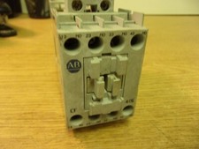 Allen Bradley Cat # 700-CP400D 600V AC Max 25a 3-Phase Series A