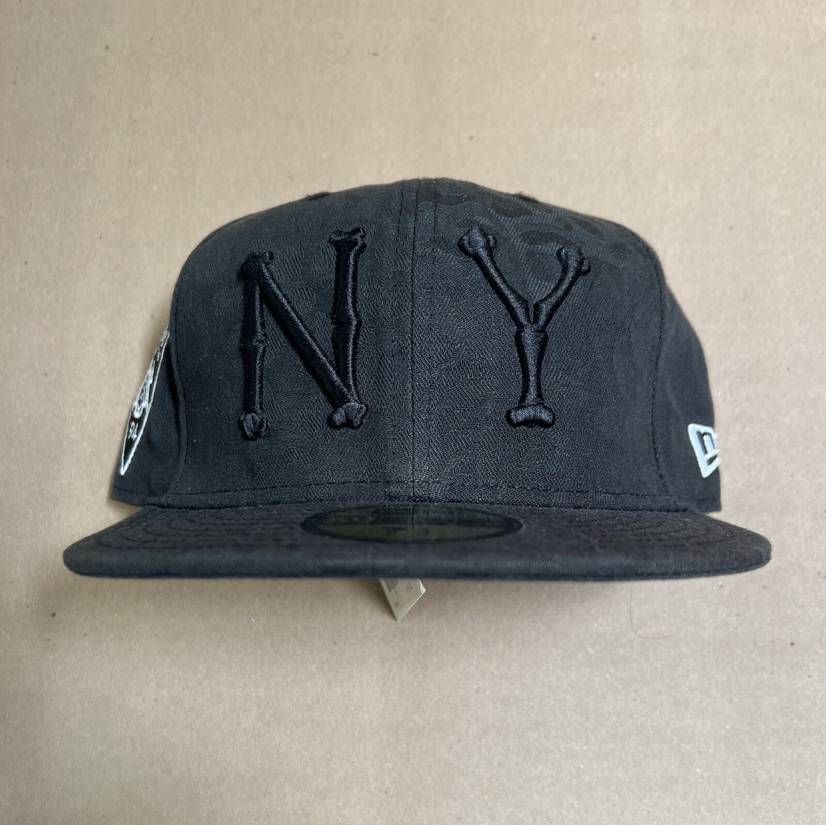 FW09 Supreme New Era NY Bones Woven Leopard 7 1/2 Black Hat FW09 Supreme New Era NY Bones Woven Leopard 7 1/2 Black Hat