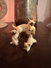 Vintage Ceramic Miniature Siamese Cat Family Figurines Mother With Kittens