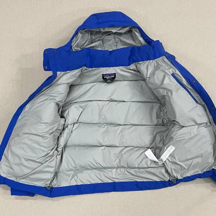 Patagonia Down Driift Puffer Jacket - Medium, Excellent Condition thumbnail 8