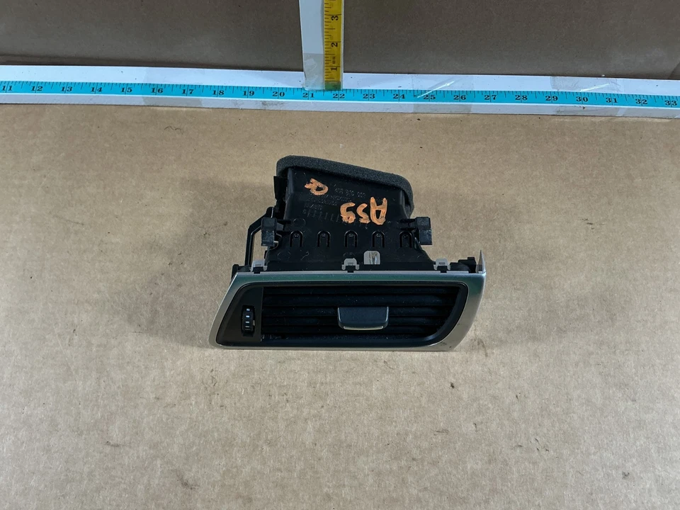 2012-2014 Audi A7 Quattro Right Side Dash Dashboard AC Air Vent 4G8820902 OEM - Image 2 of 4