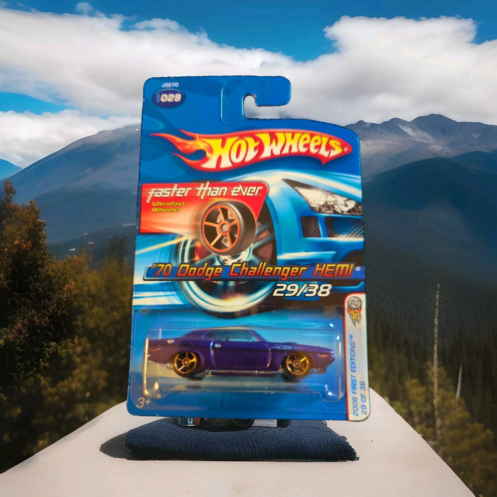 2006 Hot Wheels first editions '70 Dodge Challenger Hemi #029 OF 38
