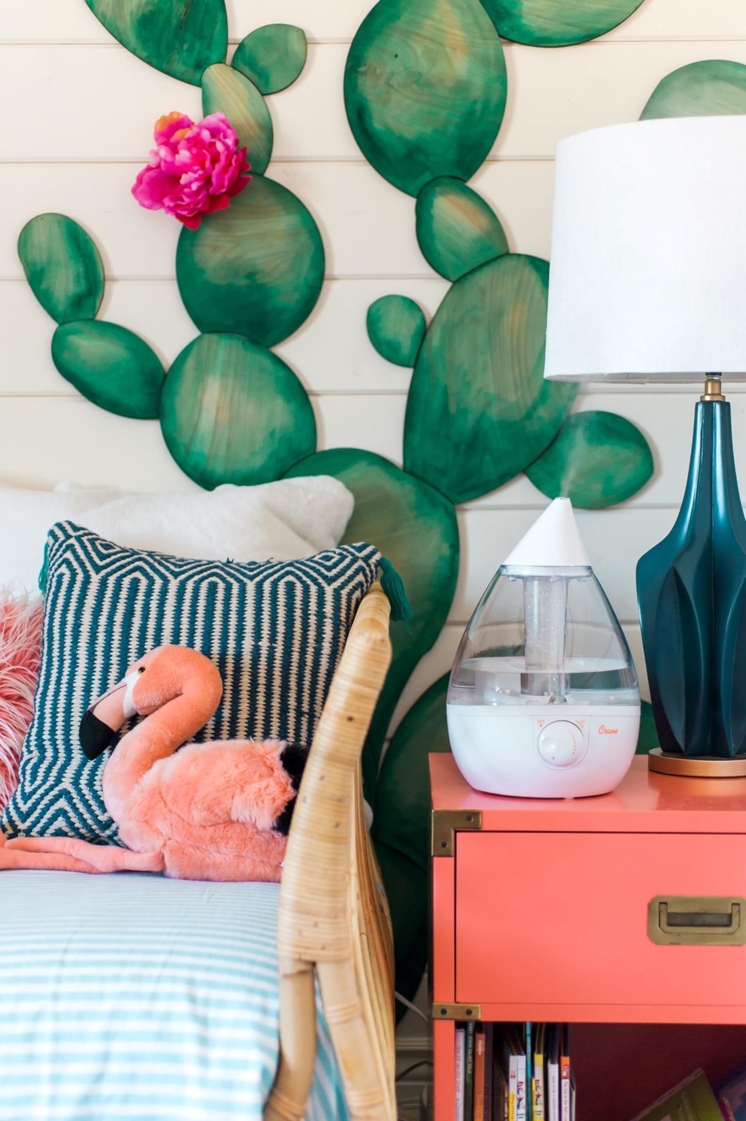 Crane White Teardrop Cool Mist Humidifier, 1 Gal Ultrasonic Auto Shut-Off