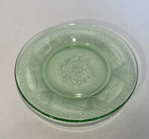 Federal Glass Georgian Lovebirds Uranium Green Depression Glass 6" Dessert Plate