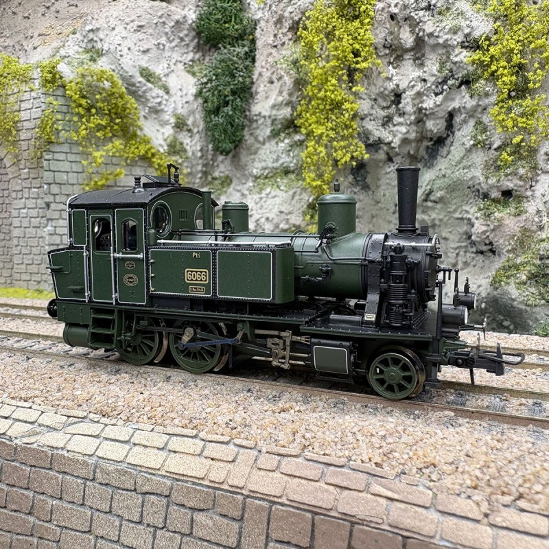 Locomotive à vapeur sonore ROCO 711003 avec décodeur digital DCC
