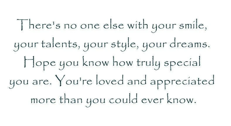 Tarjeta de cumpleaños para nieta hecha a mano con nombre personalizado y verso en el interior Foto 2 de 4