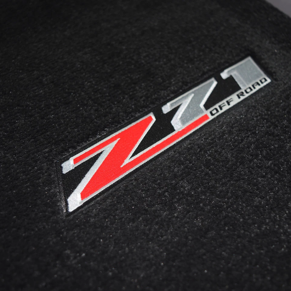 2020+ Chevrolet Silverado Z71 2500 3500 Crew Floor Mats Carpeted Storage InStock - Imagem 2 de 4