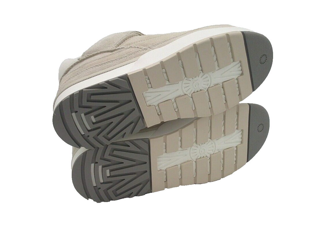 UGG アグ　GldenCush 24cm Amazon.com | UGG Unisex GOLDENCUSH Sneaker, 3 Men/4 Women
