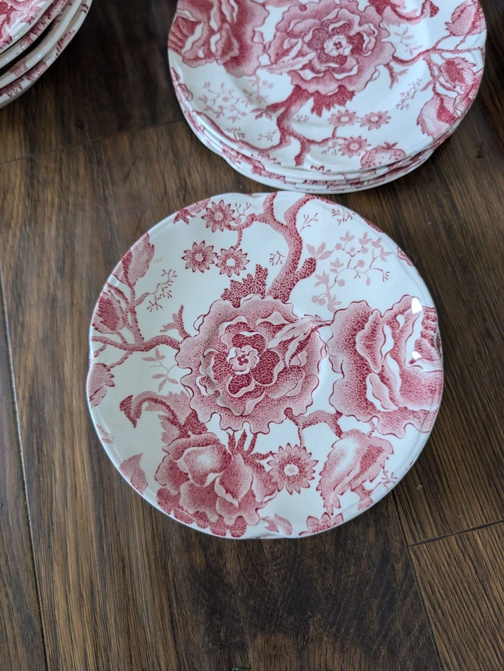 Usado en Excelente Condición Inglés Chippendale Johnson Bros Inglaterra 27 artículos 103232 Juego de Té y Platos Foto 2 de 4