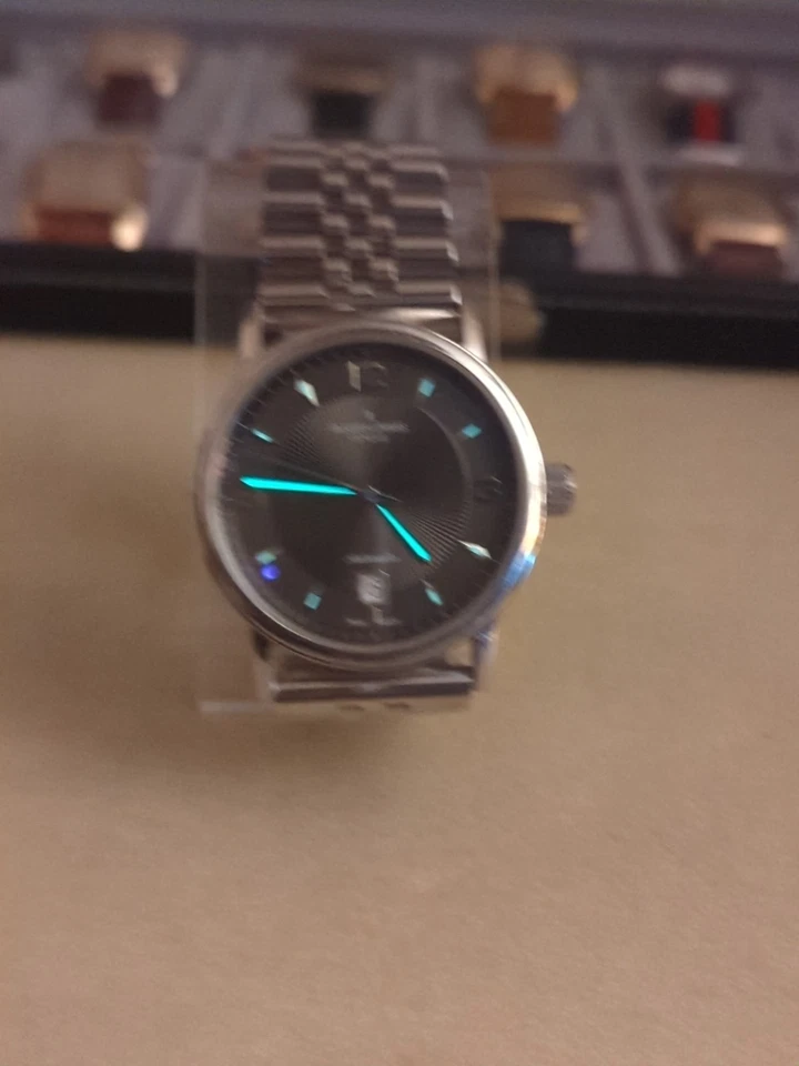 Jacques LeMans Hombre Automático Cristal de Zafiro Acero Inoxidable Excelente Estado Foto 4 de 4