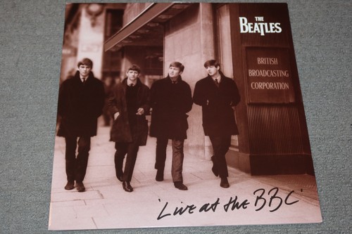 UK press 2LP The Beatles "Live At The BBC" 1994 Gatefold Apple MONO, EXC - Picture 3 of 5