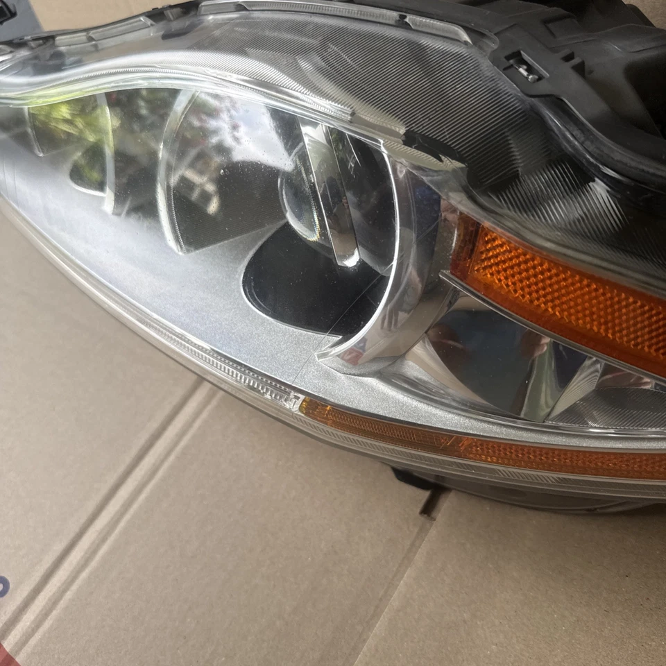 Jaguar XJ 2010-2015 Front Left Side Headlight OEM w/ AFS - Image 4 of 4