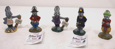 Group of 5 Arthur Hare by Wade Ceramics Ltd Hare Figurines