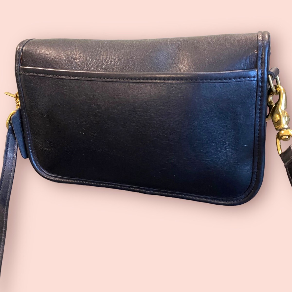 COACH Vintage Luxury Black Small Pocket Purse Shoulder Handbag