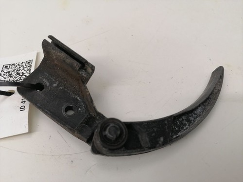 Mercedes-Benz E W123 1980 Motorhaubenentriegelungsgriff W123 PUM41291