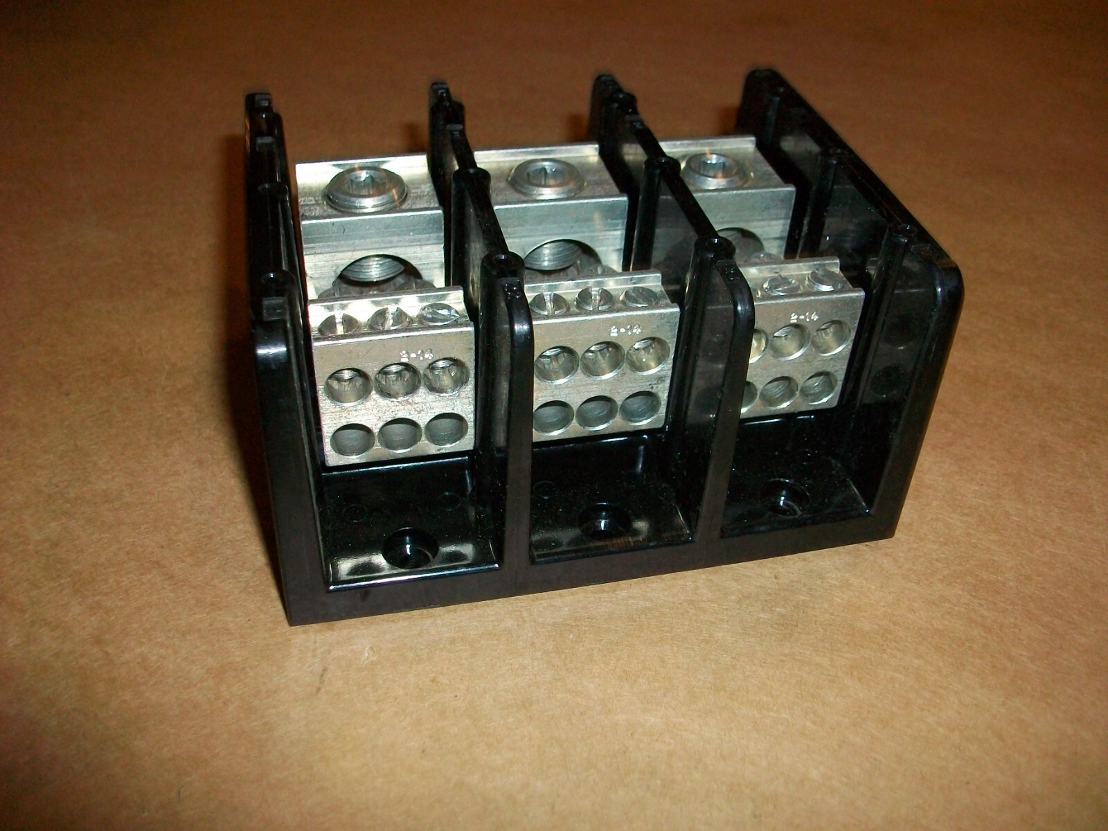 Foto 1 di 3