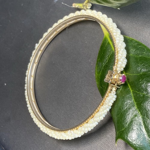 Vintage Ruby Bangle Bracelet Estate Jewelry Pre-Owned 7.5" Wrapped Seed Pearl - Picture 10 of 24