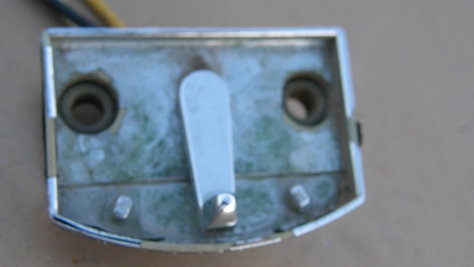 1968-72 Pontiac GTO Lemans Bonneville Catalina Gran Prix interruptor de antena de energia - Imagem 4 de 4