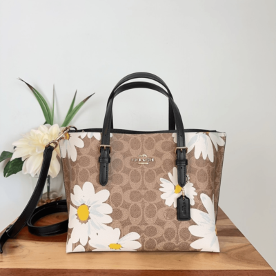 【春にピッタリ★Coach★Mollie Tote Bag 25 WithFloral Print】 NWT Coach Mollie Tote Bag 25 In Signature Canvas With Floral