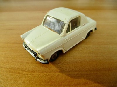 Norev 1/43 Plastik Vespa 400 cremefarben 50er 60er 70er