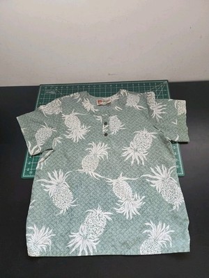 HILO HATTIE The Hawaiian Original Men's M Collarless Green Pineapple 3 Button
