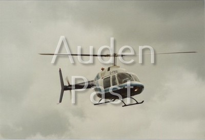 Bell 206 Hubschrauber G-FMAL im Flug bewölkter Himmel Echtfoto 150x101mm