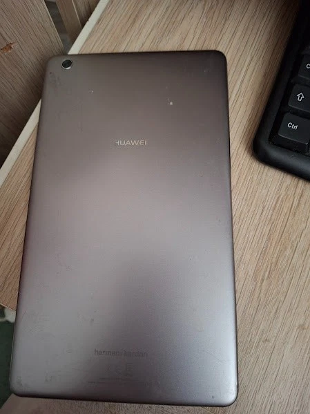 Huawei MediaPad M3 Lite 8"  CPNW09 32GB Wi-Fi Space Grey Android Tablet Boxed - Image 4 of 4