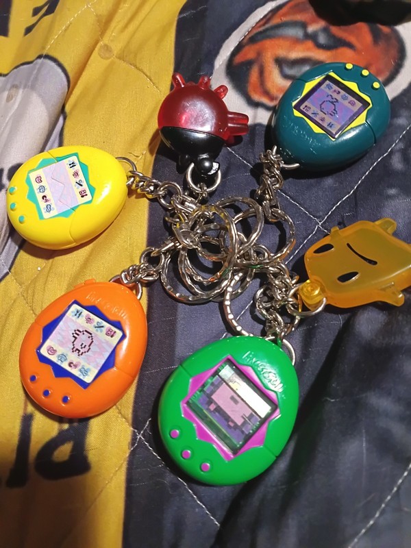 1997 Tamagotchis Keychain McDonald's Happy Meal Emoji Vintage 90s