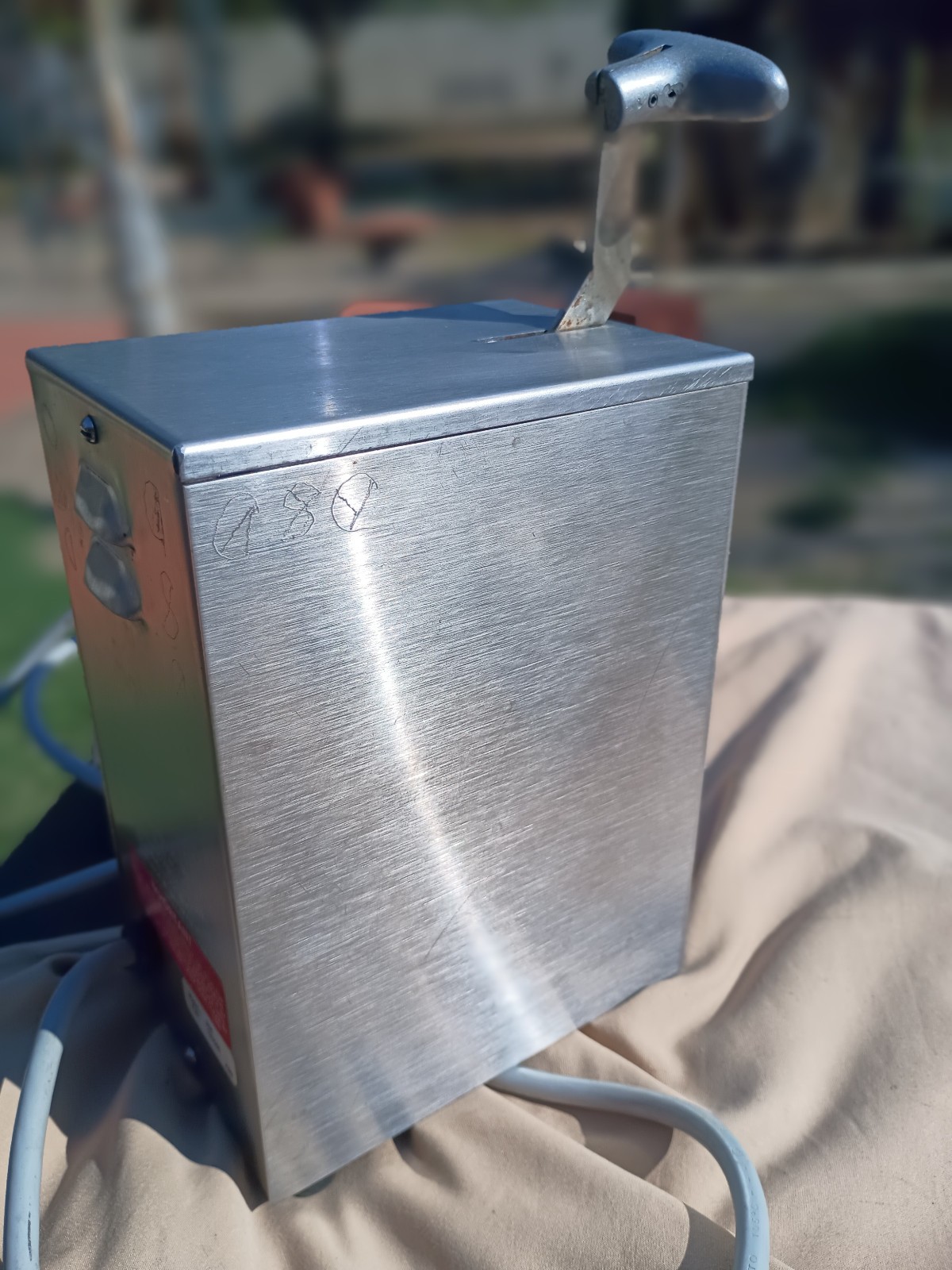 Edlund Commercial Electric Can Opener Model 266 Single Speed