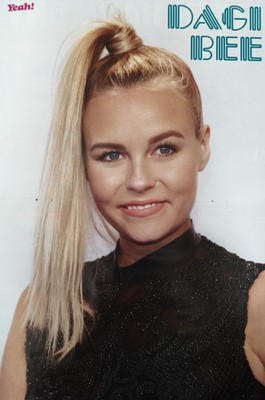 DAGI BEE - A3 Poster 42x28cm - RARE Fan Merch Plakat Foto Sammlung Influencerin