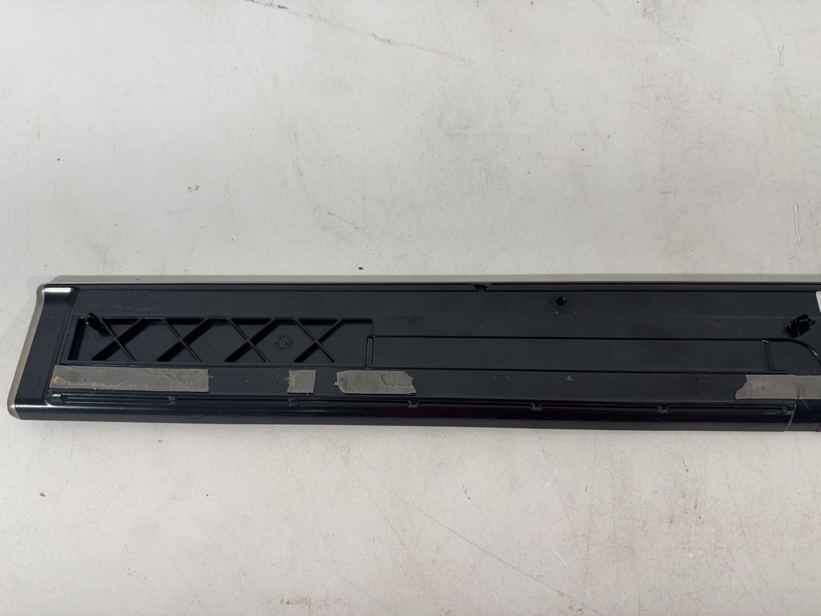 Bentley Continental GT 2019-2026 Left Scuff plate