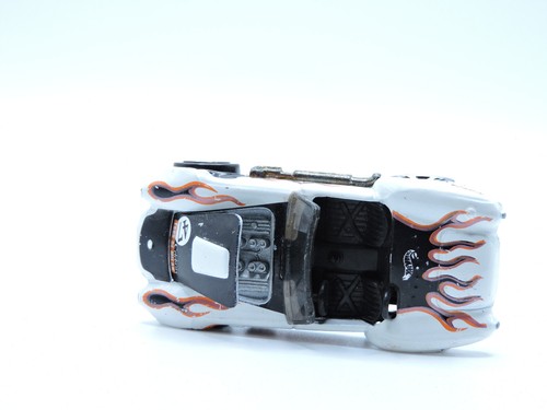 Hot Wheels Shelby Cobra Sports Car White Flames Diecast 1/64 Scale Opening Hood - 第 8/9 張圖片